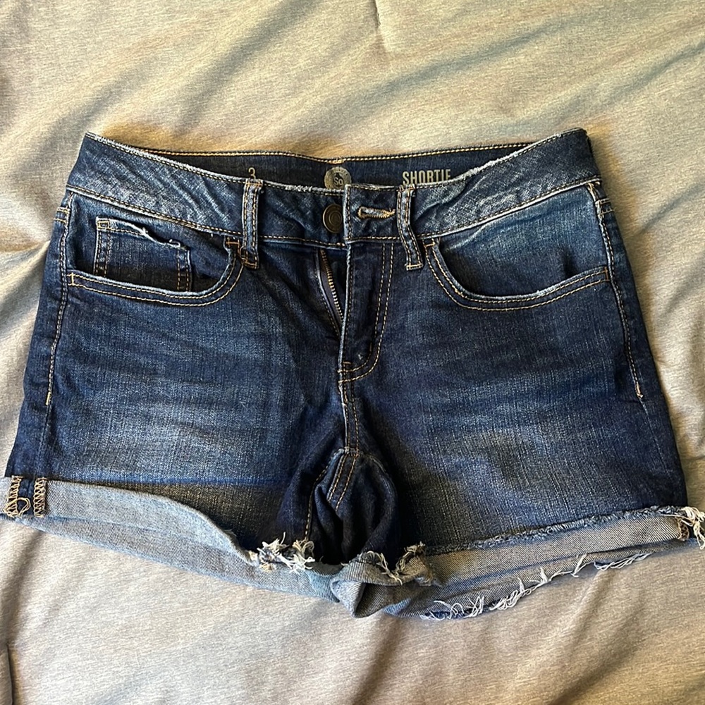 Jean shorts, dark blue distressed